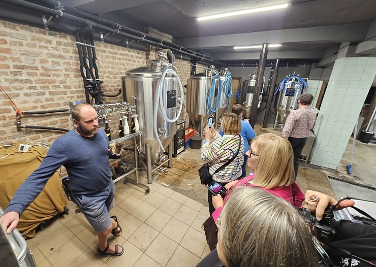 Degustējam Jūrmalas amatniecības alus darītavas « Prusaks » produkciju un viesmīlību. Sadarbībā ar VisitJurmala.lv Degustējam Jūrmalas amatniecības alus darītavas « Prusaks » produkciju un viesmīlību. Sadarbībā ar VisitJurmala.lv 379355