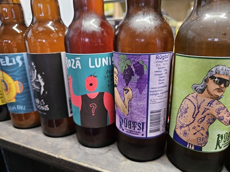 Degustējam Jūrmalas amatniecības alus darītavas « Prusaks » produkciju un viesmīlību. Sadarbībā ar VisitJurmala.lv Degustējam Jūrmalas amatniecības alus darītavas « Prusaks » produkciju un viesmīlību. Sadarbībā ar VisitJurmala.lv 379348