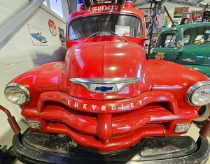 Apmeklējam Milzkalnes «Classic Car & Motorcycle Garage» muzeju Tukuma novadā 12