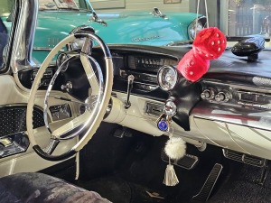 Apmeklējam Milzkalnes «Classic Car & Motorcycle Garage» muzeju Tukuma novadā 14