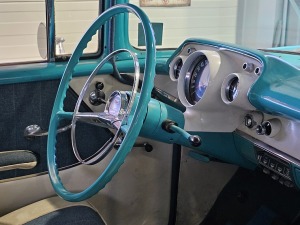 Apmeklējam Milzkalnes «Classic Car & Motorcycle Garage» muzeju Tukuma novadā 15