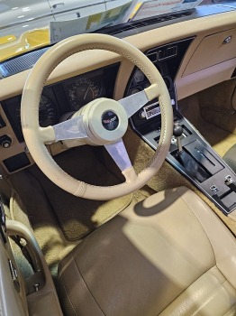 Apmeklējam Milzkalnes «Classic Car & Motorcycle Garage» muzeju Tukuma novadā 17
