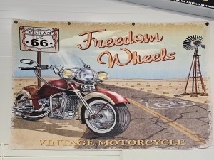 Apmeklējam Milzkalnes «Classic Car & Motorcycle Garage» muzeju Tukuma novadā 32