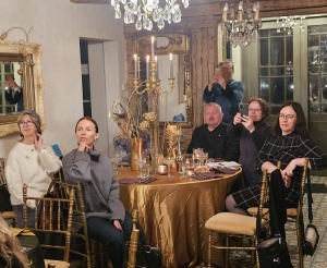 Iepazīstam Kuldīgas Kuldes muižas apartamentus un izbaudām vakariņu pasākumu 8