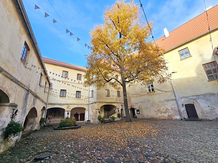 Izbaudām Jaunpils pils kroga pusdienu piedāvājumu Tukuma novadā  Izbaudām Jaunpils pils kroga pusdienu piedāvājumu Tukuma novadā 380151