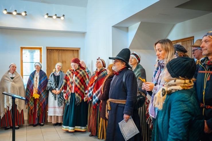 Siguldas novadā ar pārgājienu un talku ieskandina Krišjāņa Barona 190. gadskārtu 380223