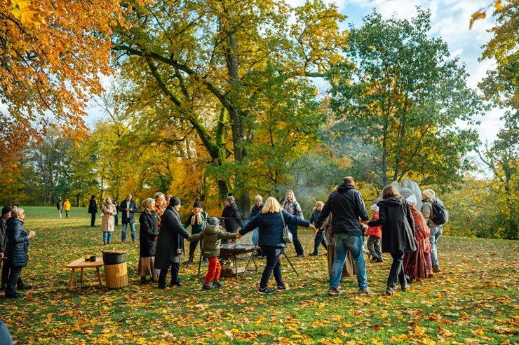 Siguldas novadā ar pārgājienu un talku ieskandina Krišjāņa Barona 190. gadskārtu 380228