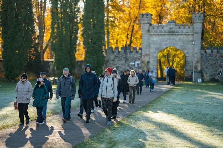 Siguldas novadā ar pārgājienu un talku ieskandina Krišjāņa Barona 190. gadskārtu 380217