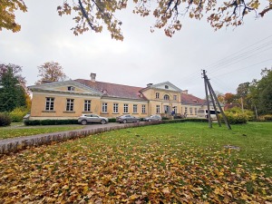 Iepazīstam klasicisma stila Jaunauces pili Saldus novadā 55