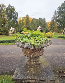 Iepazīstam klasicisma stila Jaunauces pili Saldus novadā 8