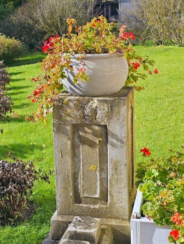 Iepazīstam klasicisma stila Jaunauces pili Saldus novadā 9