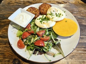 Travelnews.lv divas naktis nakšņo Kuldīgas dizaina viesnīcas « Sīmanis » apartamentos 14