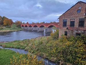 Pēcpusdienas pastaigā iepazīstam UNESCO Pasaules mantojuma sarakstā iekļauto Kuldīgu 12
