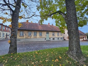 Pēcpusdienas pastaigā iepazīstam UNESCO Pasaules mantojuma sarakstā iekļauto Kuldīgu 13