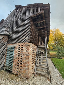 Pēcpusdienas pastaigā iepazīstam UNESCO Pasaules mantojuma sarakstā iekļauto Kuldīgu 19