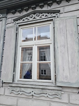 Pēcpusdienas pastaigā iepazīstam UNESCO Pasaules mantojuma sarakstā iekļauto Kuldīgu 26