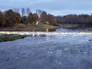 Pēcpusdienas pastaigā iepazīstam UNESCO Pasaules mantojuma sarakstā iekļauto Kuldīgu 38