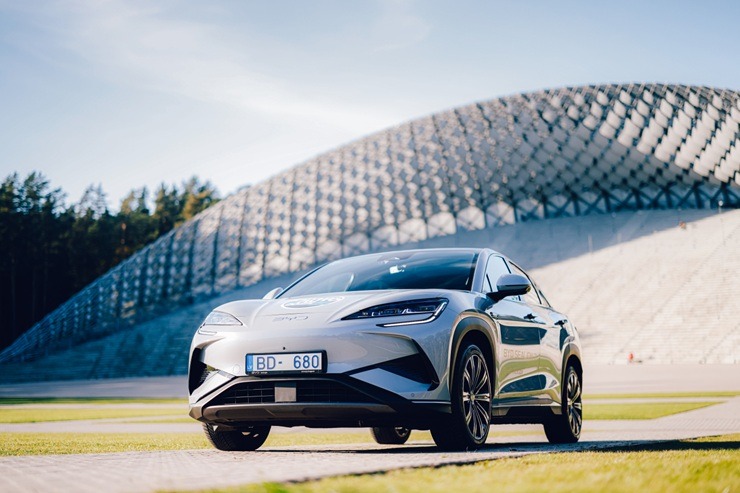 «Latvijas e-auto 2025/26» par uzvarētājiem kļūst «Audi A6 e-tron», «BYD Sealion 7» un «Renault R5 E-Tech Electric»  «Latvijas e-auto 2025/26» par uzvarētājiem kļūst «Audi A6 e-tron», «BYD Sealion 7» un «Renault R5 E-Tech Electric» 380547