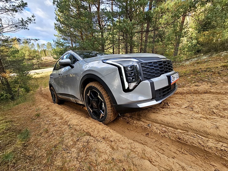 Sadarbībā ar auto nomu «SIXT Latvija» apceļojam Latviju - Kia Sportage no 28 eiro dienā 380661