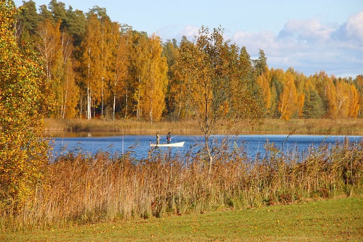 Sadarbībā ar auto nomu «SIXT Latvija» apceļojam Latviju - Kia Sportage no 28 eiro dienā 380673