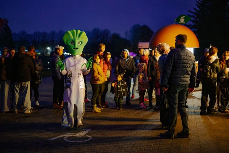 Spoku nakts takas ģimenēm 2025 – Ģimenēm draudzīgākais rudens āra festivāls Salaspilī  Spoku nakts takas ģimenēm 2025 – Ģimenēm draudzīgākais rudens āra festivāls Salaspilī 380781