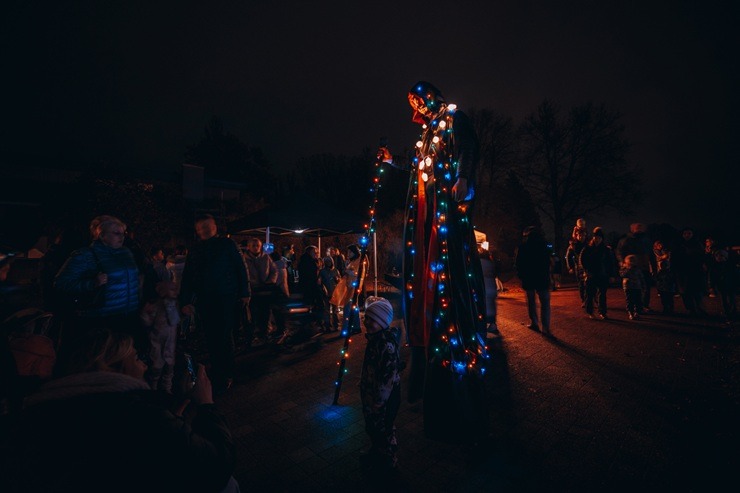 Spoku nakts takas ģimenēm 2025 – Ģimenēm draudzīgākais rudens āra festivāls Salaspilī  Spoku nakts takas ģimenēm 2025 – Ģimenēm draudzīgākais rudens āra festivāls Salaspilī 380784