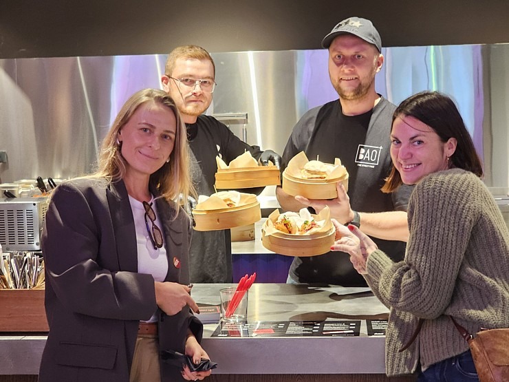 Tiek atklāta ēdināšanas zona « POSTe food hall » tirdzniecības centrā « Origo »  Tiek atklāta ēdināšanas zona « POSTe food hall » tirdzniecības centrā « Origo » 380817