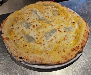 Tiek atklāta ēdināšanas zona « POSTe food hall » tirdzniecības centrā « Origo » 13