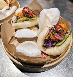 Tiek atklāta ēdināšanas zona « POSTe food hall » tirdzniecības centrā « Origo » 16