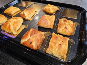 Tiek atklāta ēdināšanas zona « POSTe food hall » tirdzniecības centrā « Origo » 23