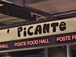 Tiek atklāta ēdināšanas zona « POSTe food hall » tirdzniecības centrā « Origo » 42