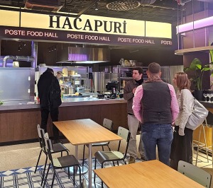 Tiek atklāta ēdināšanas zona « POSTe food hall » tirdzniecības centrā « Origo » 45