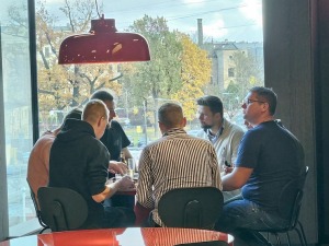 Tiek atklāta ēdināšanas zona « POSTe food hall » tirdzniecības centrā « Origo » 48