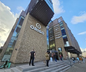 Tiek atklāta ēdināšanas zona « POSTe food hall » tirdzniecības centrā « Origo » 50