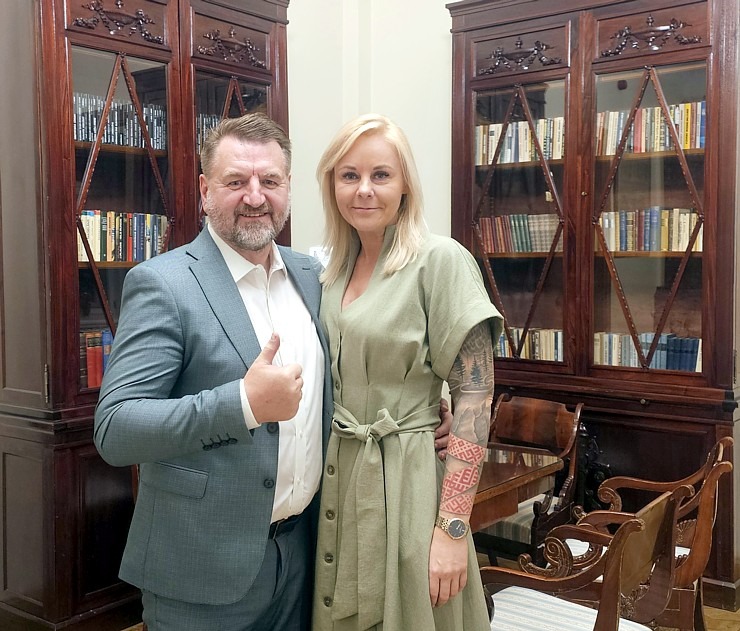 Latvijas Piļu un muižu asociācija svin 25 gadu jubileju Mālpils muižā 380913