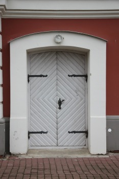 Apceļojam Latviju ar 486 zirgspēku jaudīgo « Xpeng G6 » - Jelgavas pils. Sadarbībā ar Autobrava 26