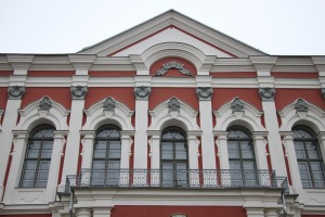 Apceļojam Latviju ar 486 zirgspēku jaudīgo « Xpeng G6 » - Jelgavas pils. Sadarbībā ar Autobrava 27