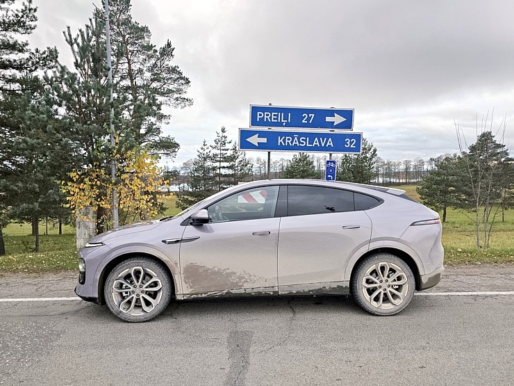 Ar 486 zirgspēku jaudīgo « Xpeng G6 » dodamies uz Latgales laukiem. Sadarbībā ar Autobrava 380989