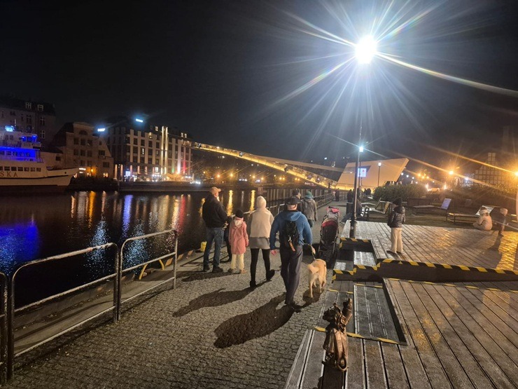 Travelnews.lv izmanto pēdējo iespēju ar «Ryanair» aizlidot uz Gdaņsku un dodas vakara pastaigā uz Motlavas upes krastmalu 381010