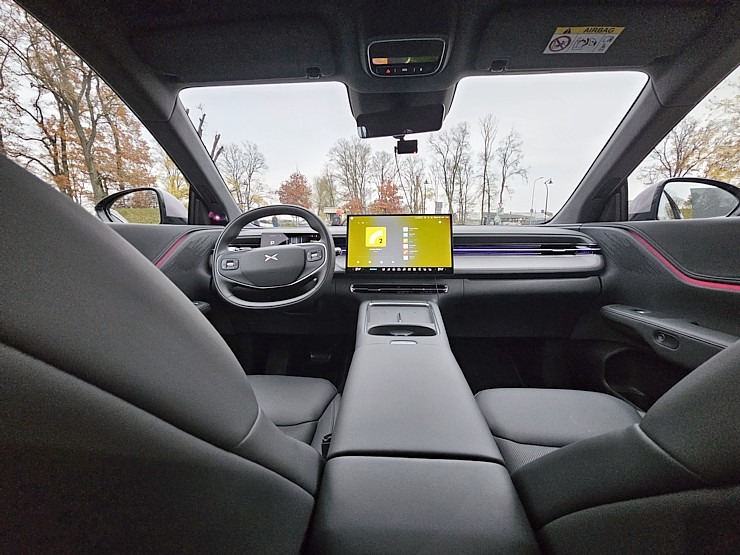 Apceļojam Latviju ar 486 zirgspēku jaudīgo « Xpeng G6 » no auto centra «Autobrava» 381040