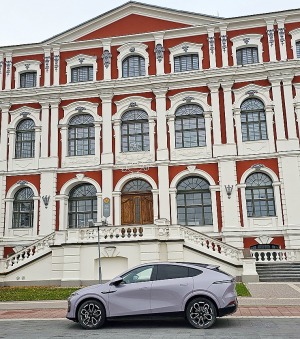 Apceļojam Latviju ar 486 zirgspēku jaudīgo « Xpeng G6 » no auto centra «Autobrava» 13