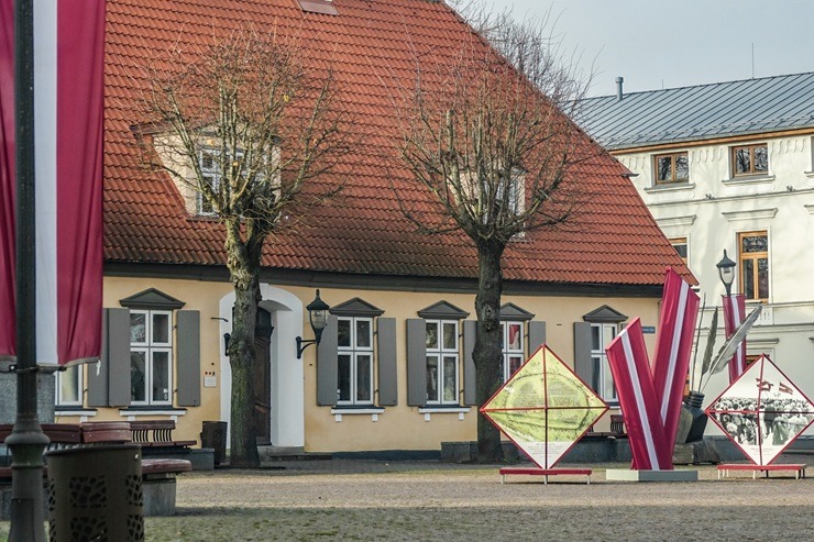 Ventspils patriotiskās noskaņās gaida svētkus 381088