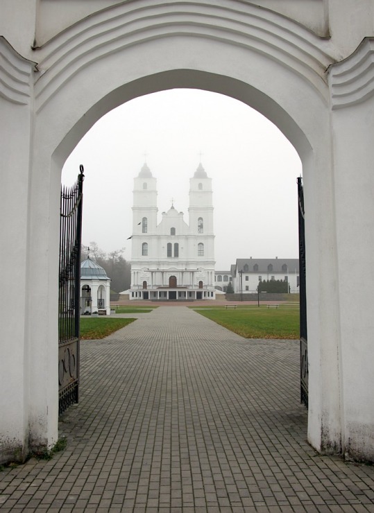 Sadarbībā ar auto nomu «SIXT Latvija» apceļojam Latviju - Toyota Hilux no 53 eiro dienā 381107