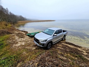 Sadarbībā ar auto nomu «SIXT Latvija» apceļojam Latviju - Toyota Hilux no 53 eiro dienā 2