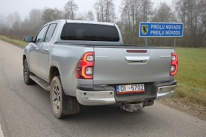 Sadarbībā ar auto nomu «SIXT Latvija» apceļojam Latviju - Toyota Hilux no 53 eiro dienā 11