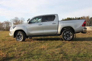 Sadarbībā ar auto nomu «SIXT Latvija» apceļojam Latviju - Toyota Hilux no 53 eiro dienā 22