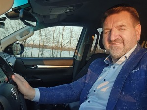 Sadarbībā ar auto nomu «SIXT Latvija» apceļojam Latviju - Toyota Hilux no 53 eiro dienā 26