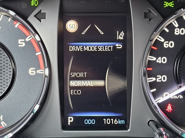 Toyota Hilux ir izcils piedzīvojumu auto, ko piedāvā «SIXT Latvija» no 53 eiro dienā 381157