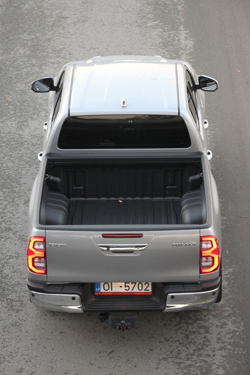 Toyota Hilux ir izcils piedzīvojumu auto, ko piedāvā «SIXT Latvija» no 53 eiro dienā 381172