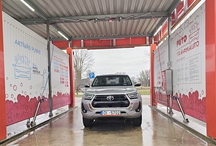 Toyota Hilux ir izcils piedzīvojumu auto, ko piedāvā «SIXT Latvija» no 53 eiro dienā 381175